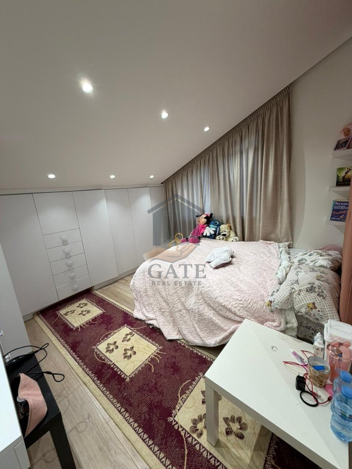 Villa su due piani in vendita nella zona della Spiaggia, vicino alla Moschea delle 4 Minareti.