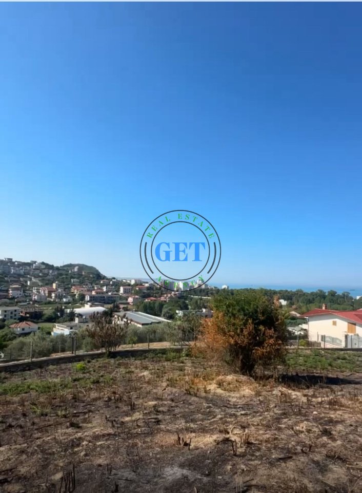 Shitet Tokë në Shkallnur – Afër Plepave, pranë Shkollës "Talenti", Durrës