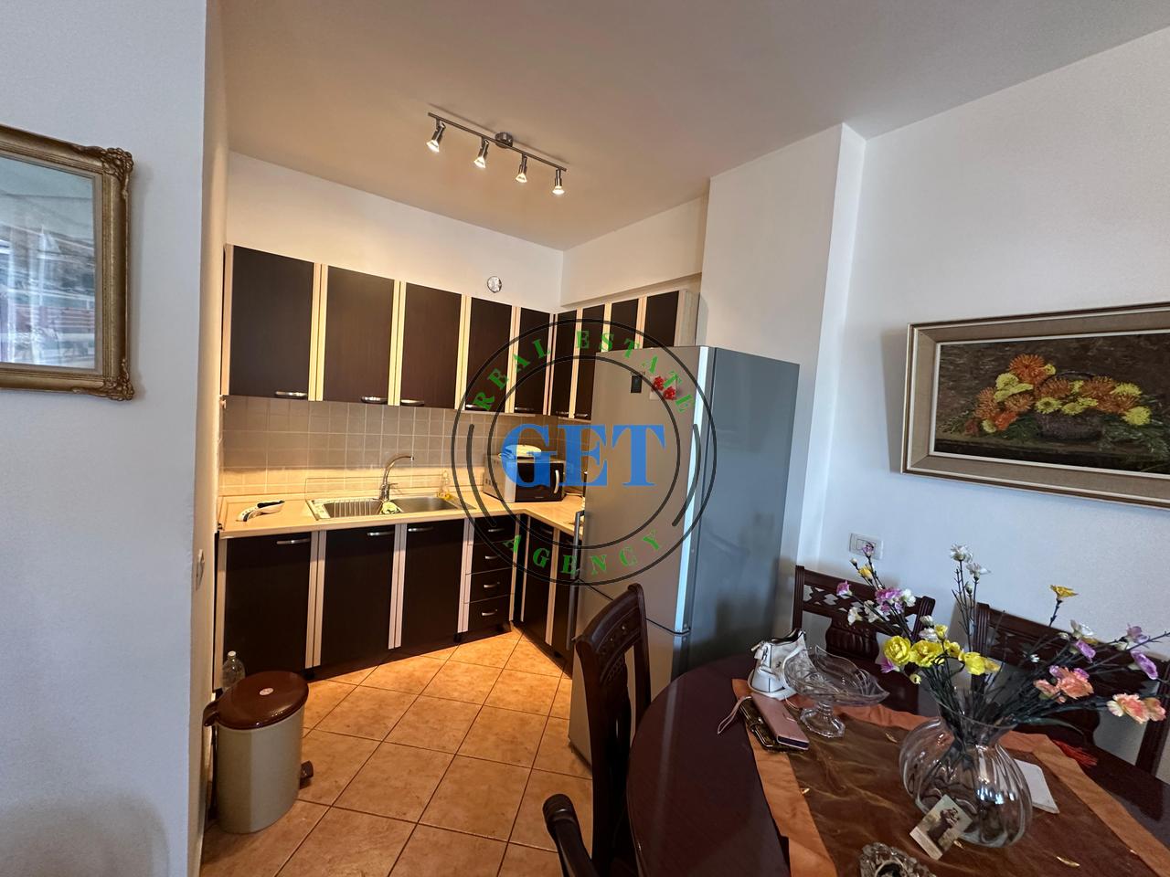 Shitet, Apartament 2+1+2, Ish Rajoni i Policise, Durres