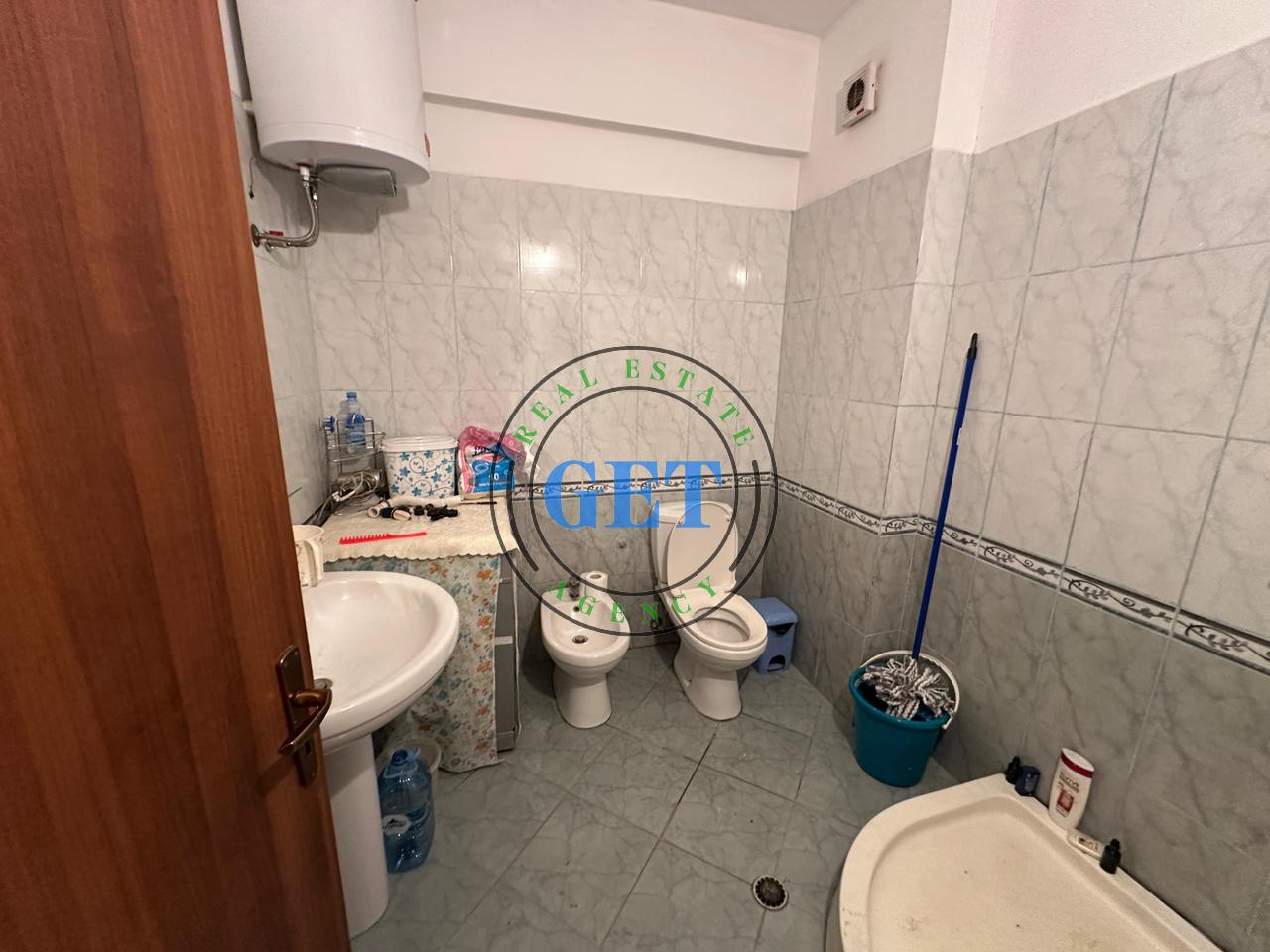 Shitet, Apartament 2+1+2, Ish Rajoni i Policise, Durres