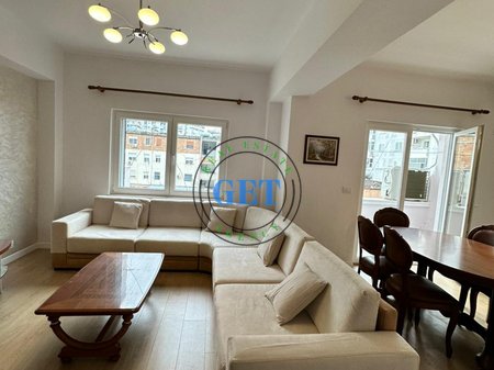 Shitet Apartament 2+1 | Tek Markata, Durrës
