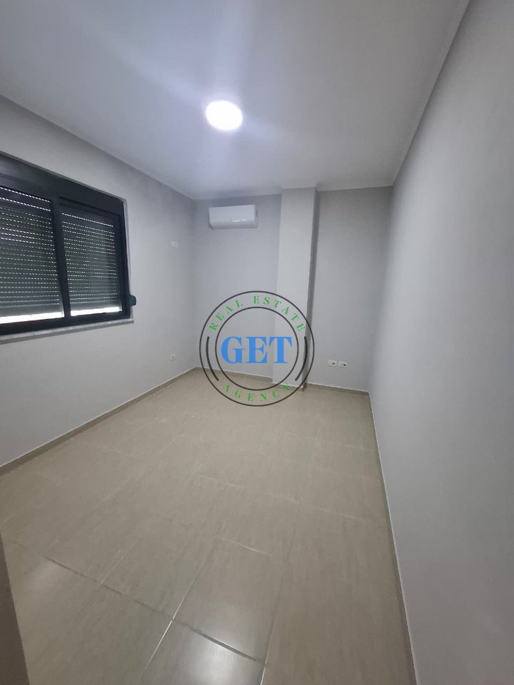 Jepet me qira Apartament 2+1 ,Stadiumi, Durrës