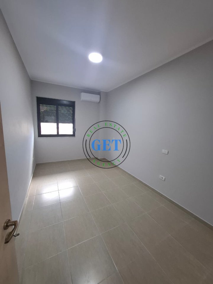 Jepet me qira Apartament 2+1 ,Stadiumi, Durrës