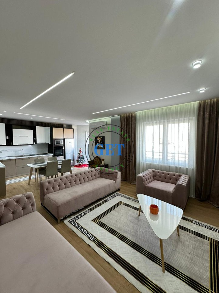 In vendita, Appartamento 3+1+2+2, Piccolo mercato industriale, Durazzo