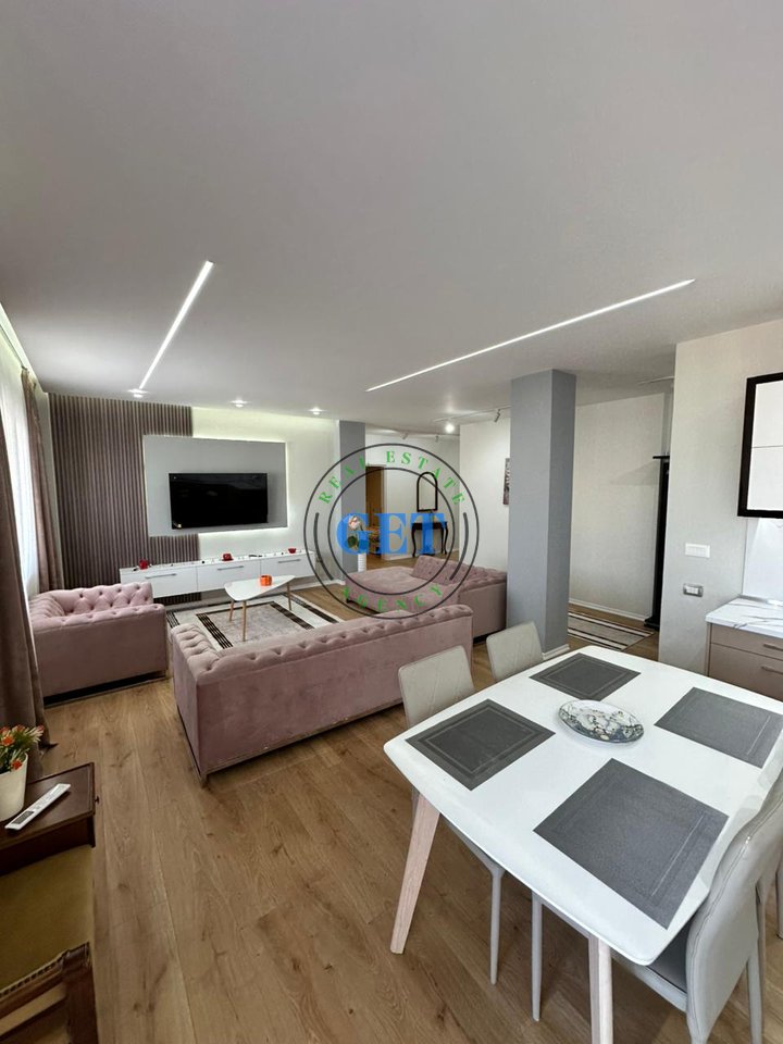 In vendita, Appartamento 3+1+2+2, Piccolo mercato industriale, Durazzo