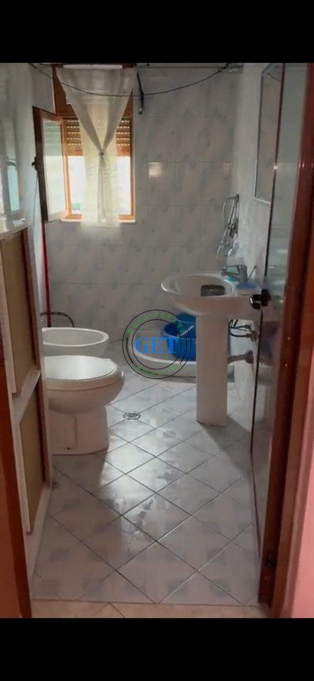 In affitto, monolocale, dietro l'ufficio postale, spiaggia, Durrës