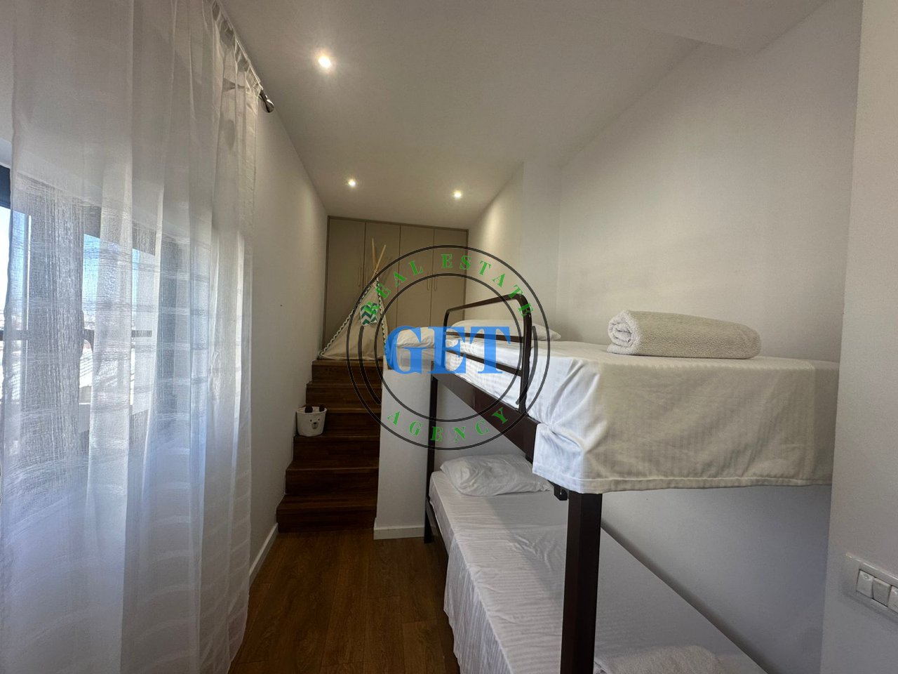 Shitet, Apartament 2+1+2, Tek Ish Urt, Durres!