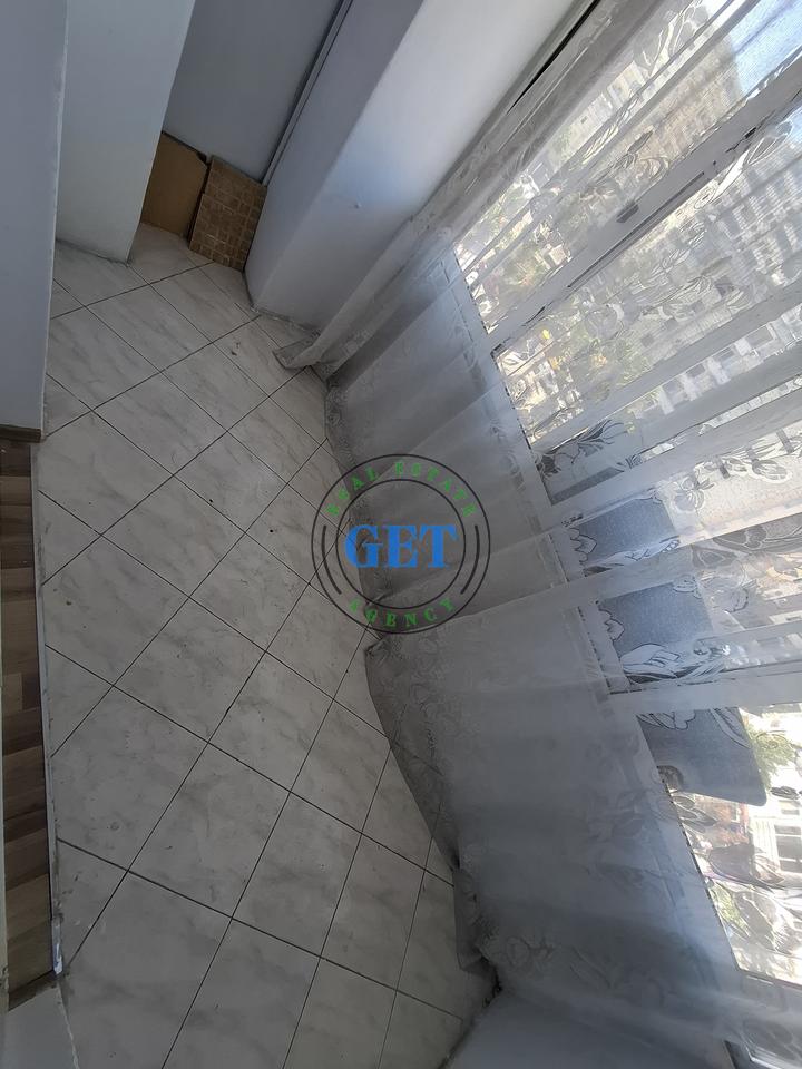 Shitet, Apartament 2+1, Tek Stacioni I Trenit, Durres!!