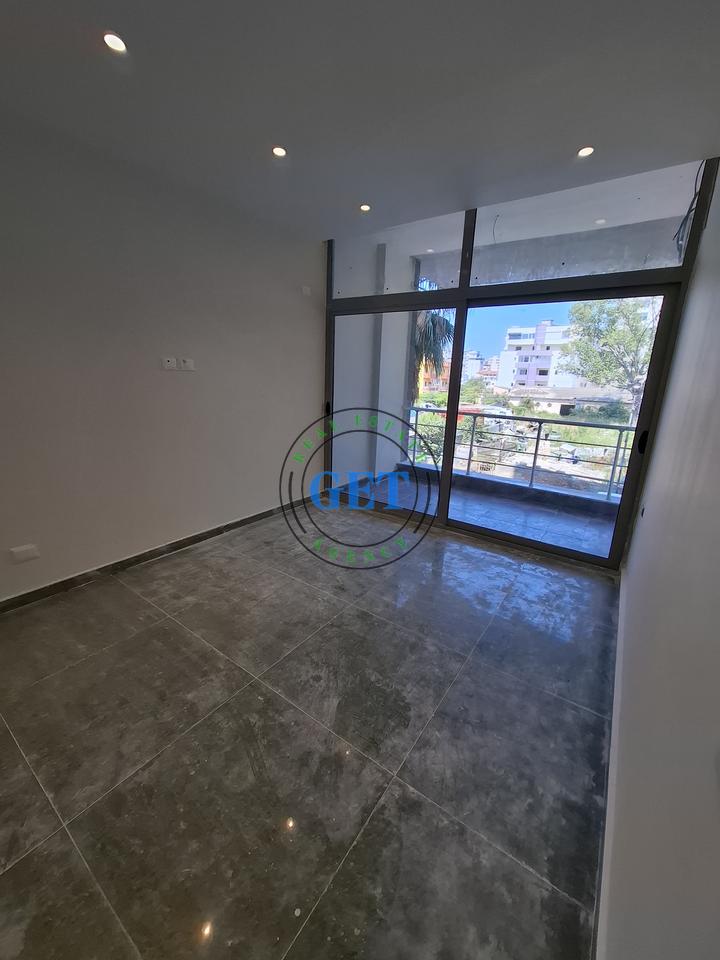 Shitet, Apartament 2+1+2, Plazh Hekurudha, Durres