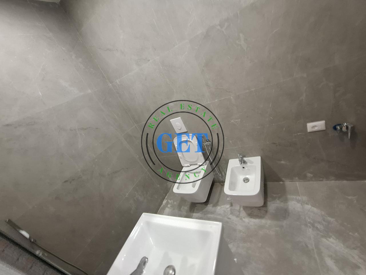 Shitet, Apartament 2+1+2, Plazh Hekurudha, Durres