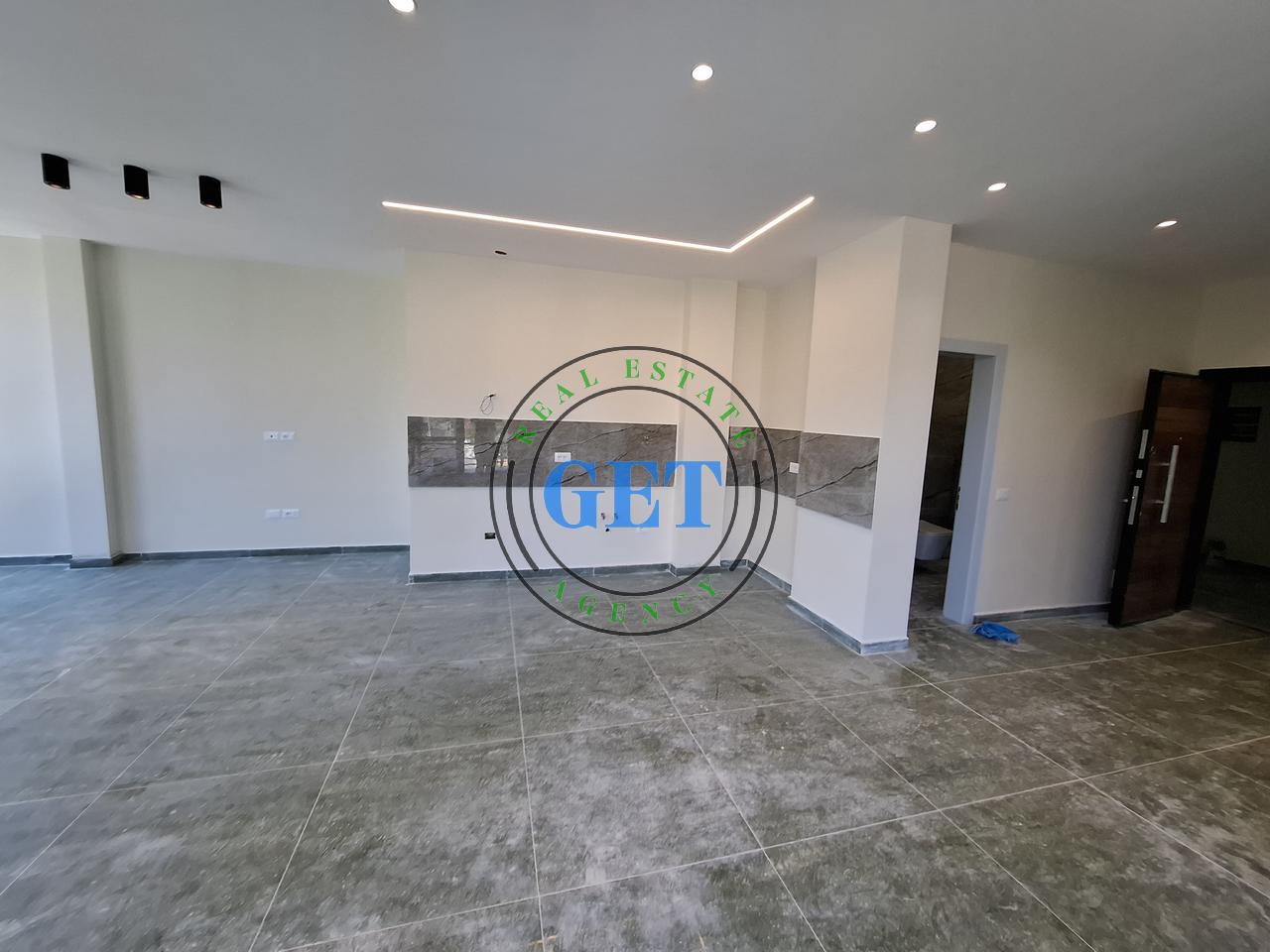 Shitet, Apartament 2+1, Plazh Hekurudha, Durres