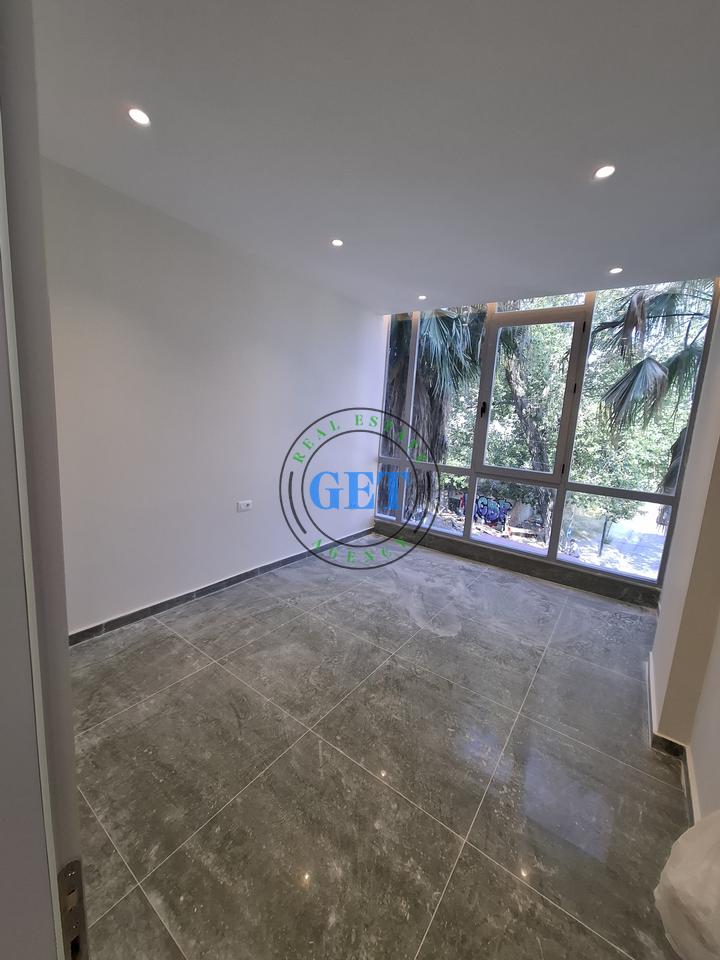 Shitet, Apartament 2+1, Plazh Hekurudha, Durres
