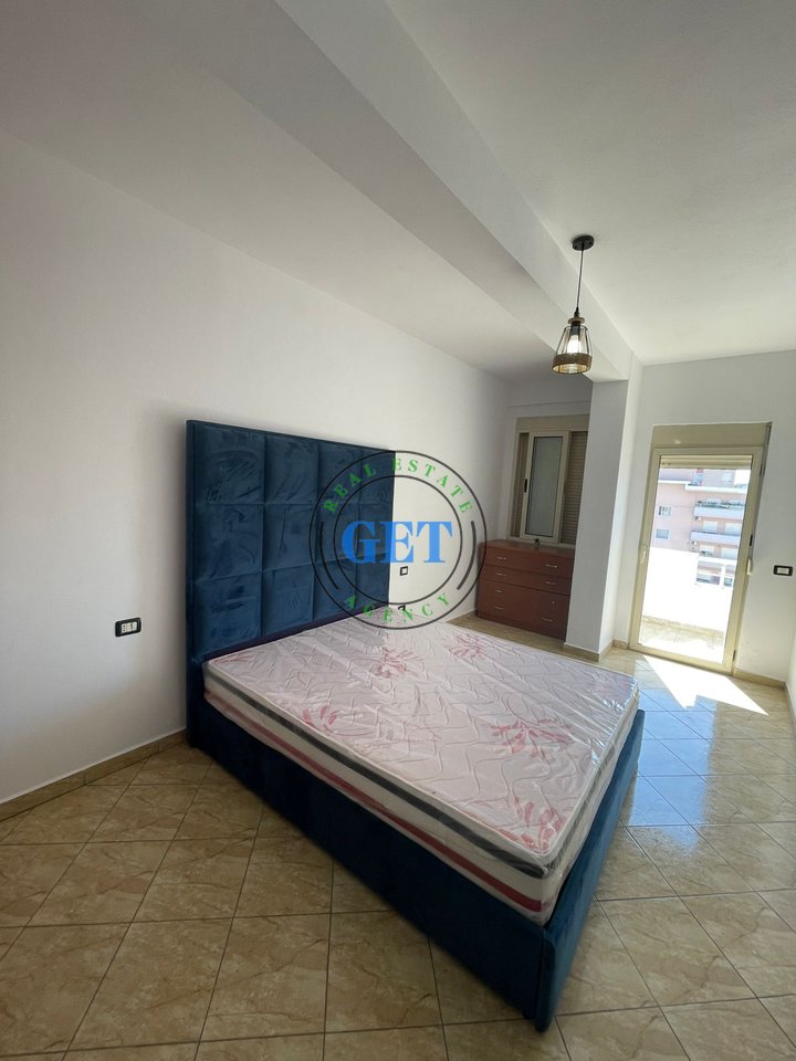 Vendesi Appartamento 1+1, presso Kazazi, vicino al Centro – Durazzo