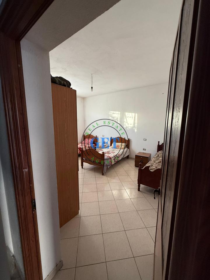 Affitto, Primo Piano di una Casa Privata, Scuola Nuova, Ex Canale, Durazzo.