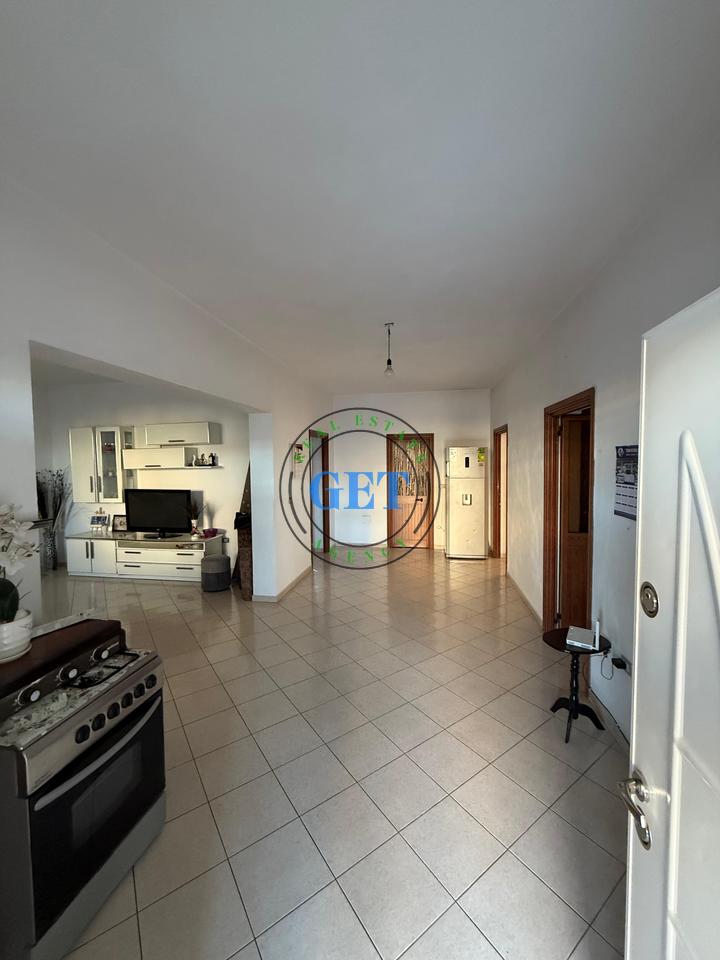 Affitto, Primo Piano di una Casa Privata, Scuola Nuova, Ex Canale, Durazzo.