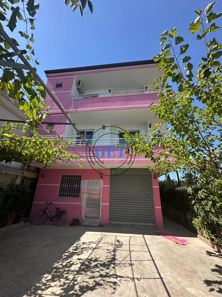 3-story villa for sale in the Ish-Këneta area, Durrës