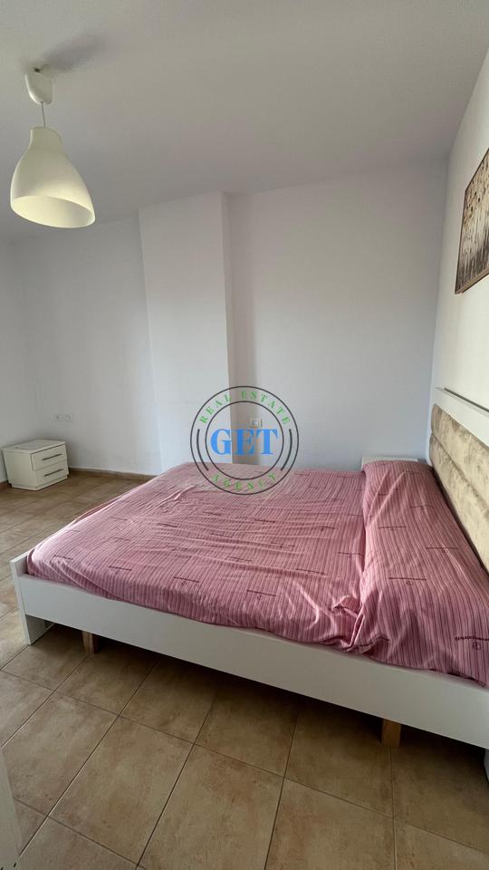 Shitet, Apartament 1+1+Verande , Tek Rotondo, Plepa,Durres.