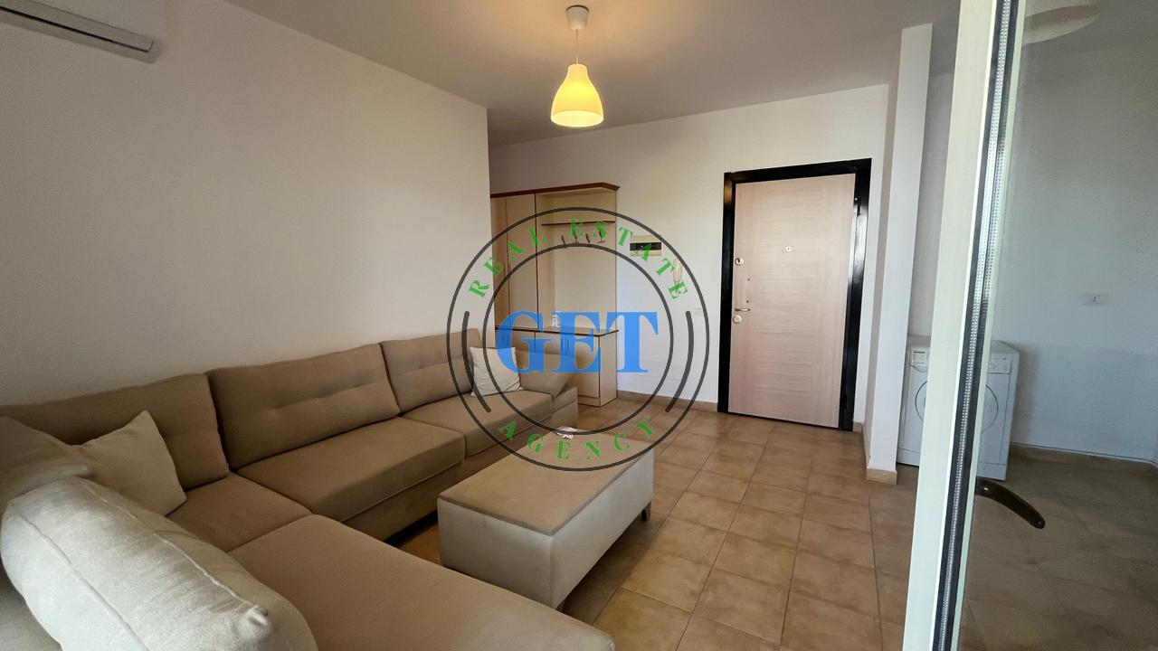 Shitet, Apartament 1+1+Verande , Tek Rotondo, Plepa,Durres.