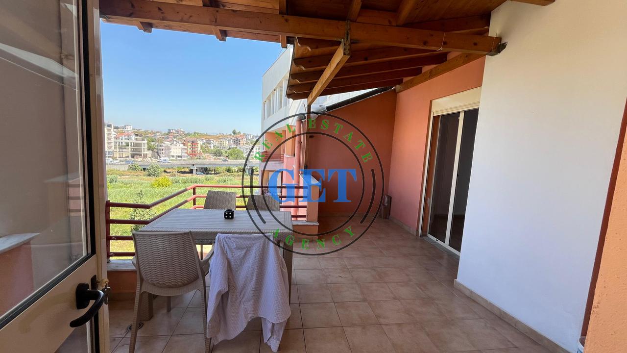 Shitet, Apartament 1+1+Verande , Tek Rotondo, Plepa,Durres.