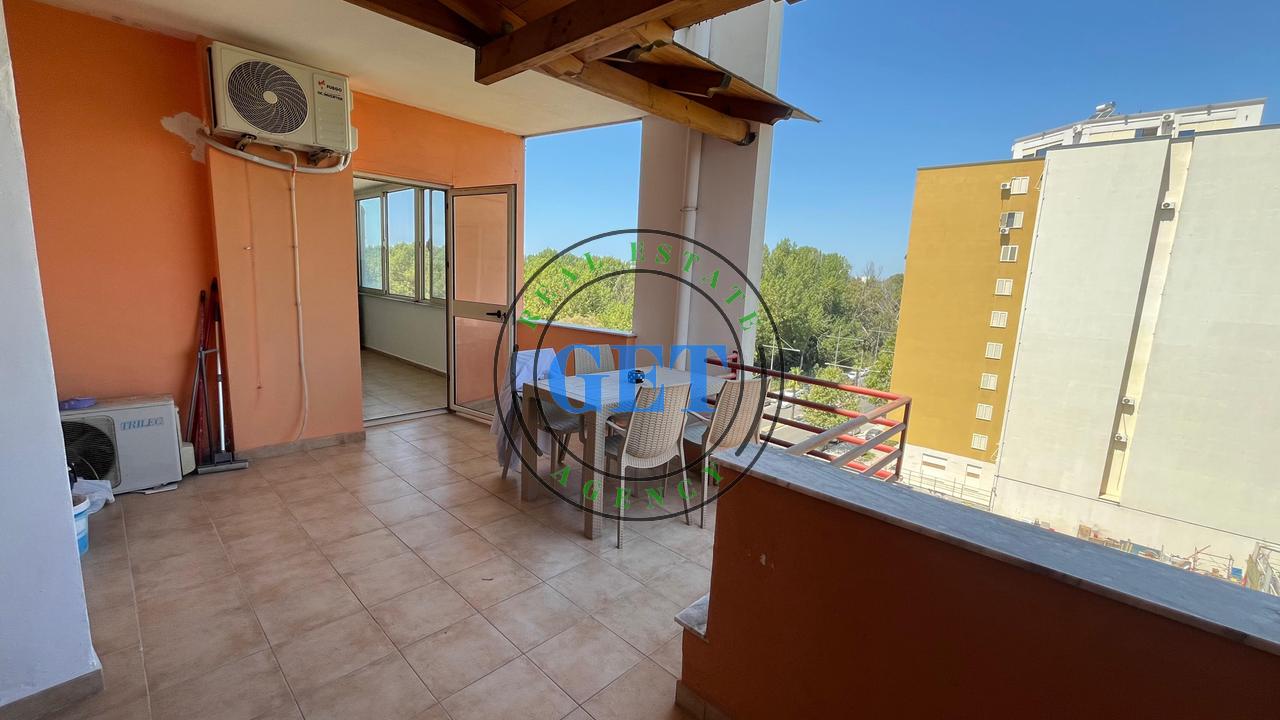 Shitet, Apartament 1+1+Verande , Tek Rotondo, Plepa,Durres.