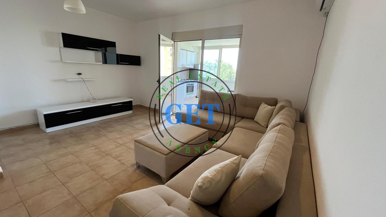 Shitet, Apartament 1+1+Verande , Tek Rotondo, Plepa,Durres.
