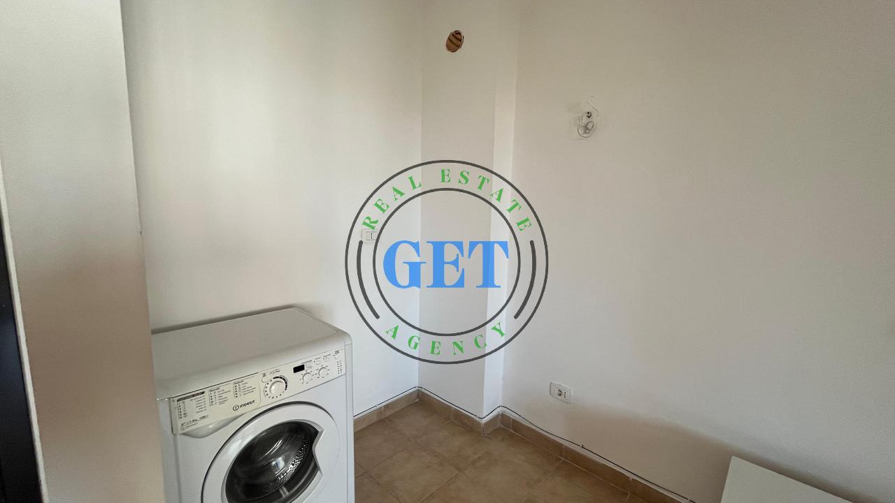 Shitet, Apartament 1+1+Verande , Tek Rotondo, Plepa,Durres.