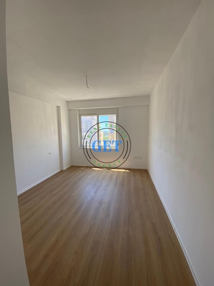 Shitet, Apartament 2+1+2 , PLAZH ILIRA, Durres!!!