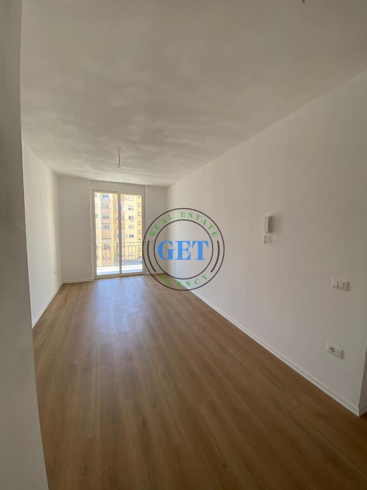 Shitet, Apartament 2+1+2 , PLAZH ILIRA, Durres!!!