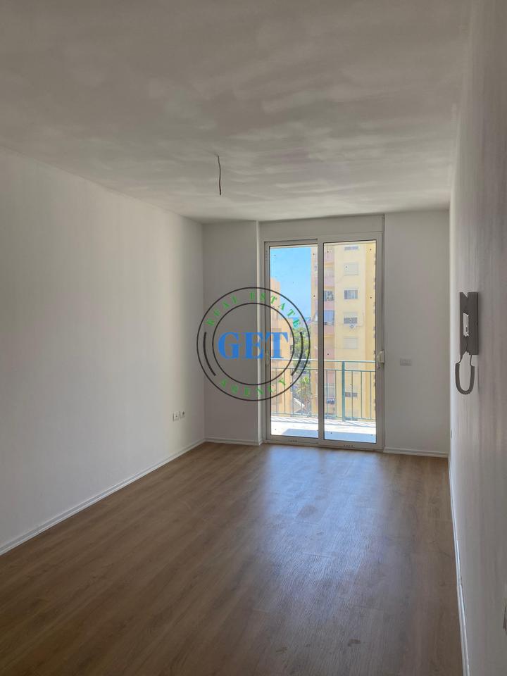 Shitet, Apartament 2+1+2 , PLAZH ILIRA, Durres!!!