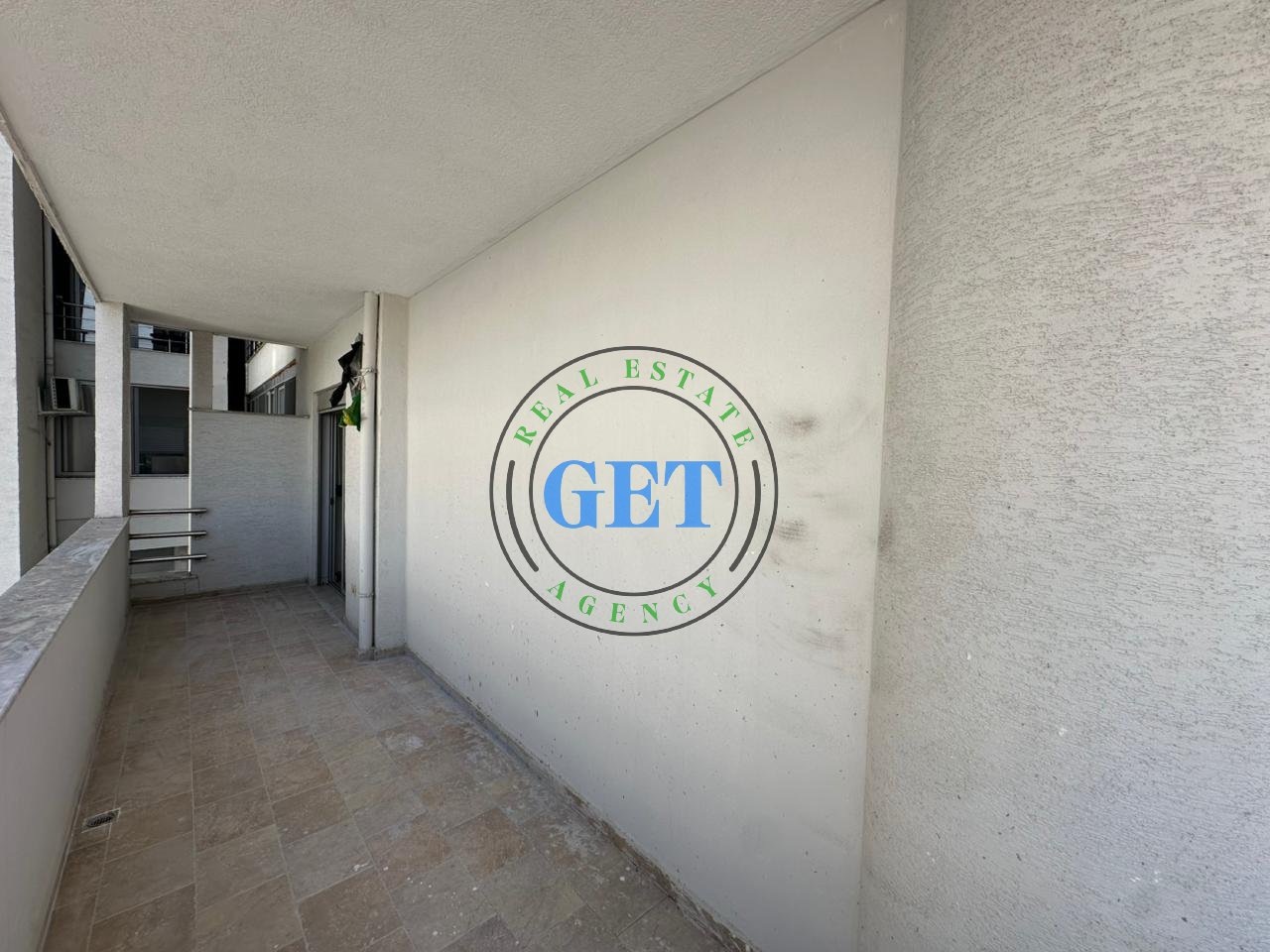 Shitet, Apartament 3+1+Ballkon Stacioni I Trenit, Durres!