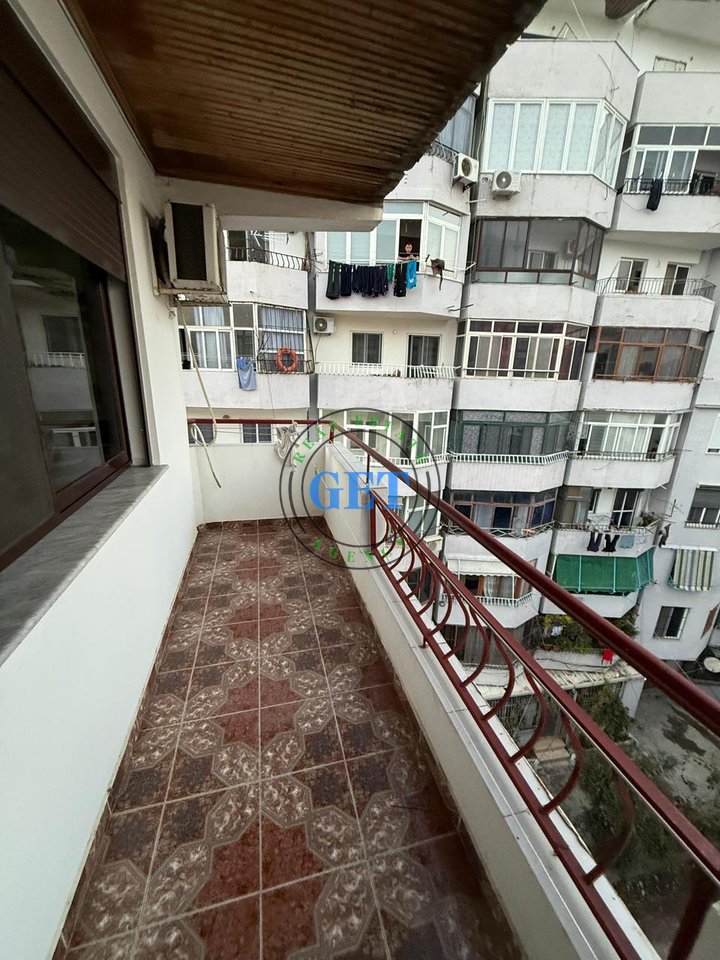 Okazion. 
Shitet, Apartament 1+1, Plazh Iliria, Durres!