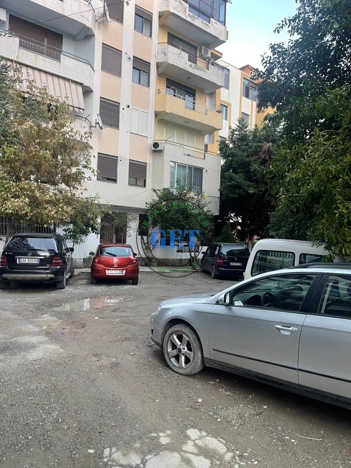 Okazion. 
Shitet, Apartament 1+1, Plazh Iliria, Durres!