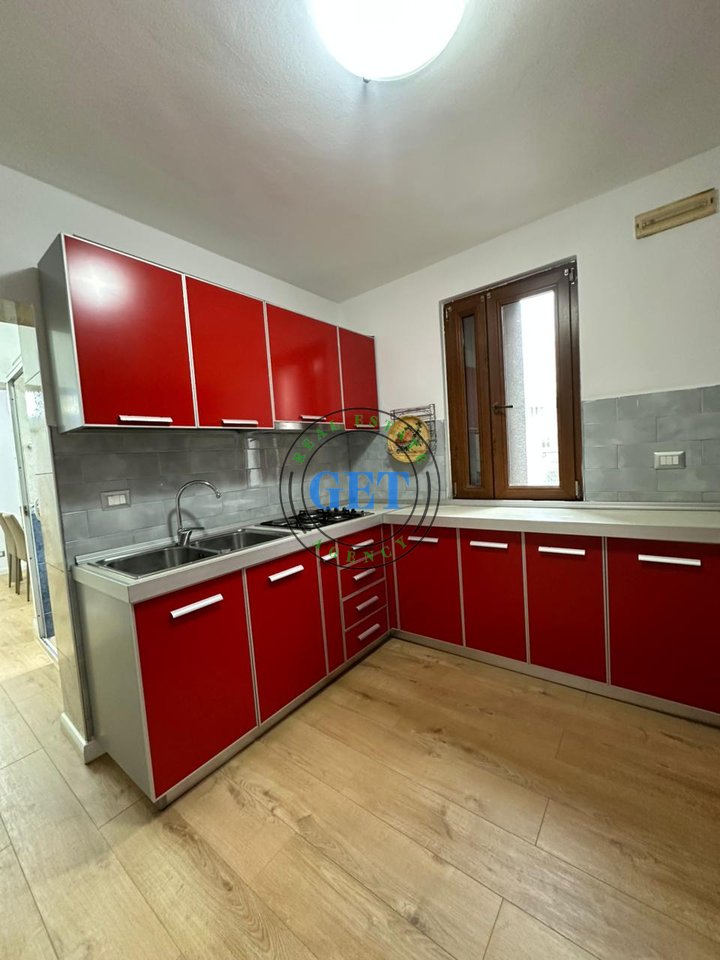 Shitet, Apartament 2+1,lagja 1 ,Vollga,Durrës.