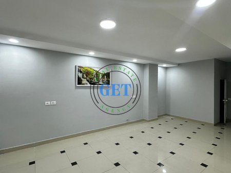 Qira, Ambient Biznesi, Tregu Vogel, Durres