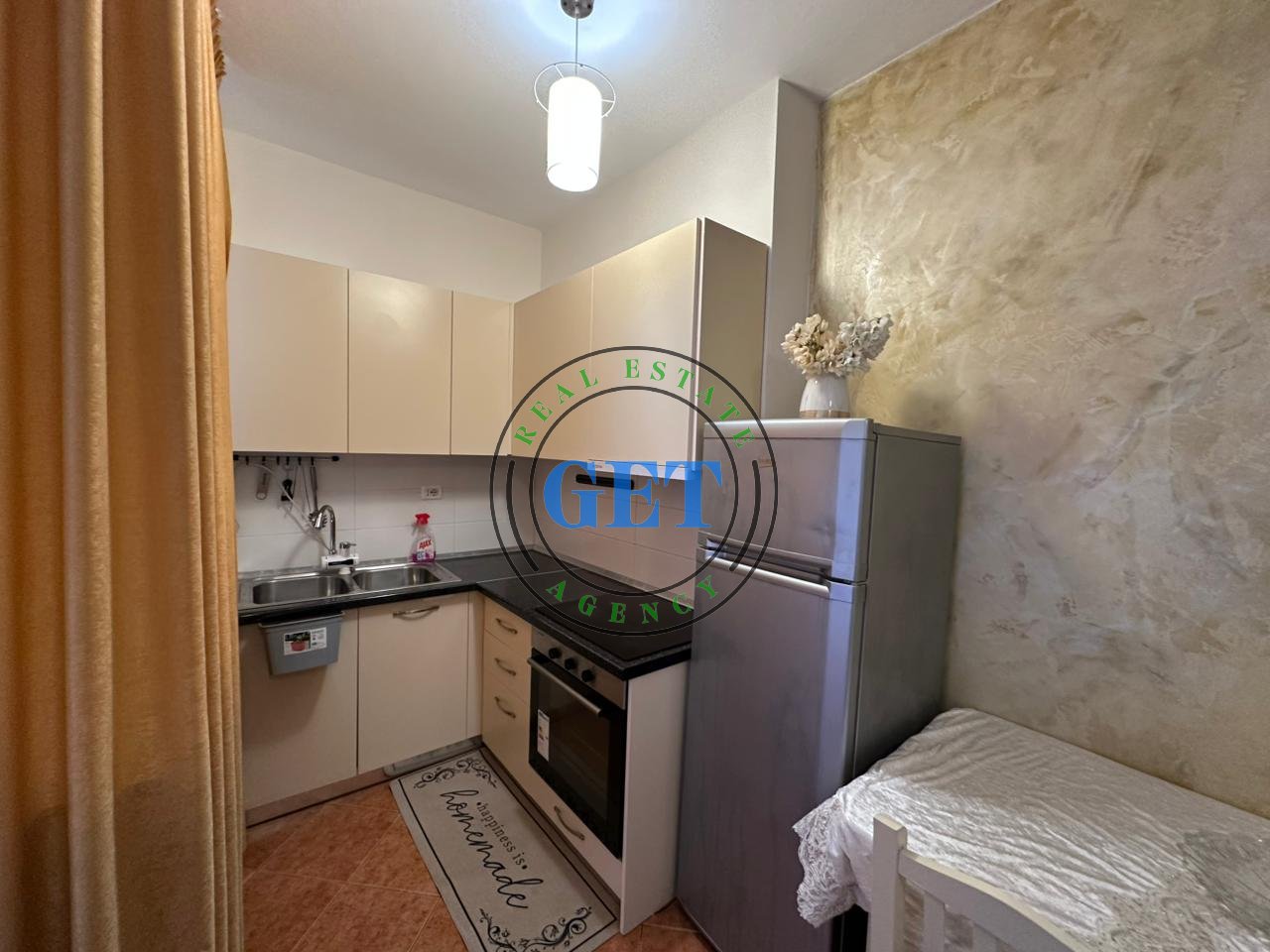 Qira, Apartament 1+1, Prane Poliklinikes, Durrës.