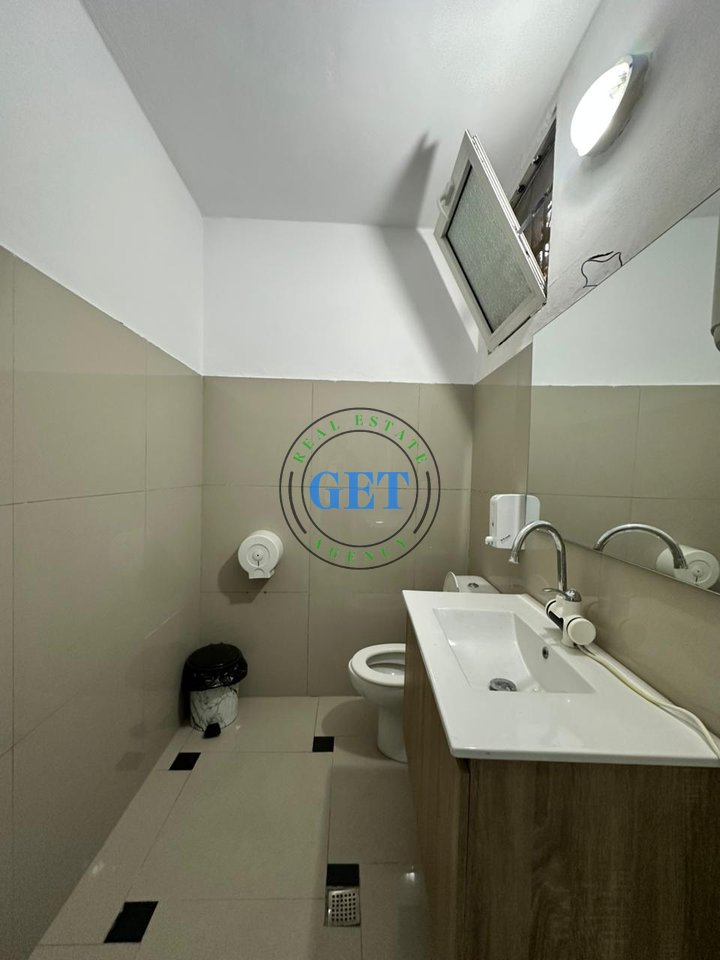 Qira, Ambient Biznesi, Tregu Vogel, Durres