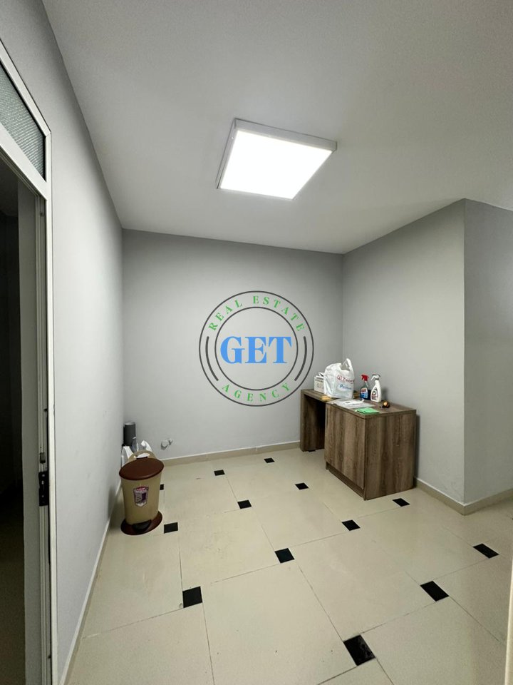 Qira, Ambient Biznesi, Tregu Vogel, Durres