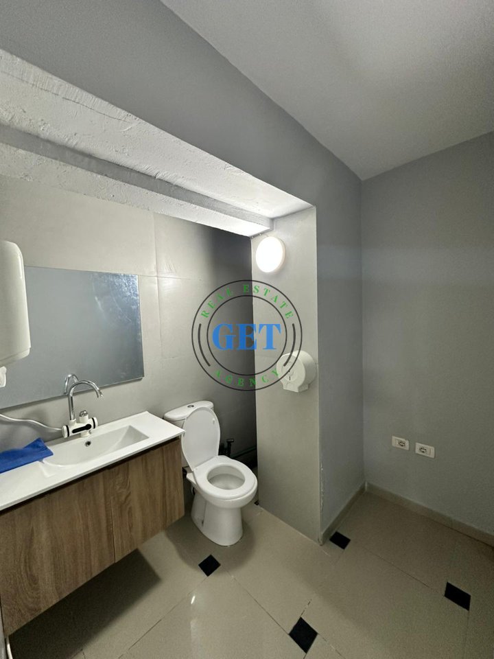 Qira, Ambient Biznesi, Tregu Vogel, Durres