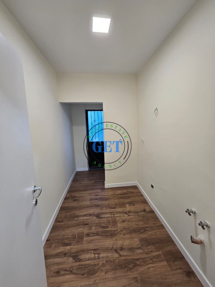 For sale, 2+1 apartment with separate kitchen, at Vala Park, Durres.