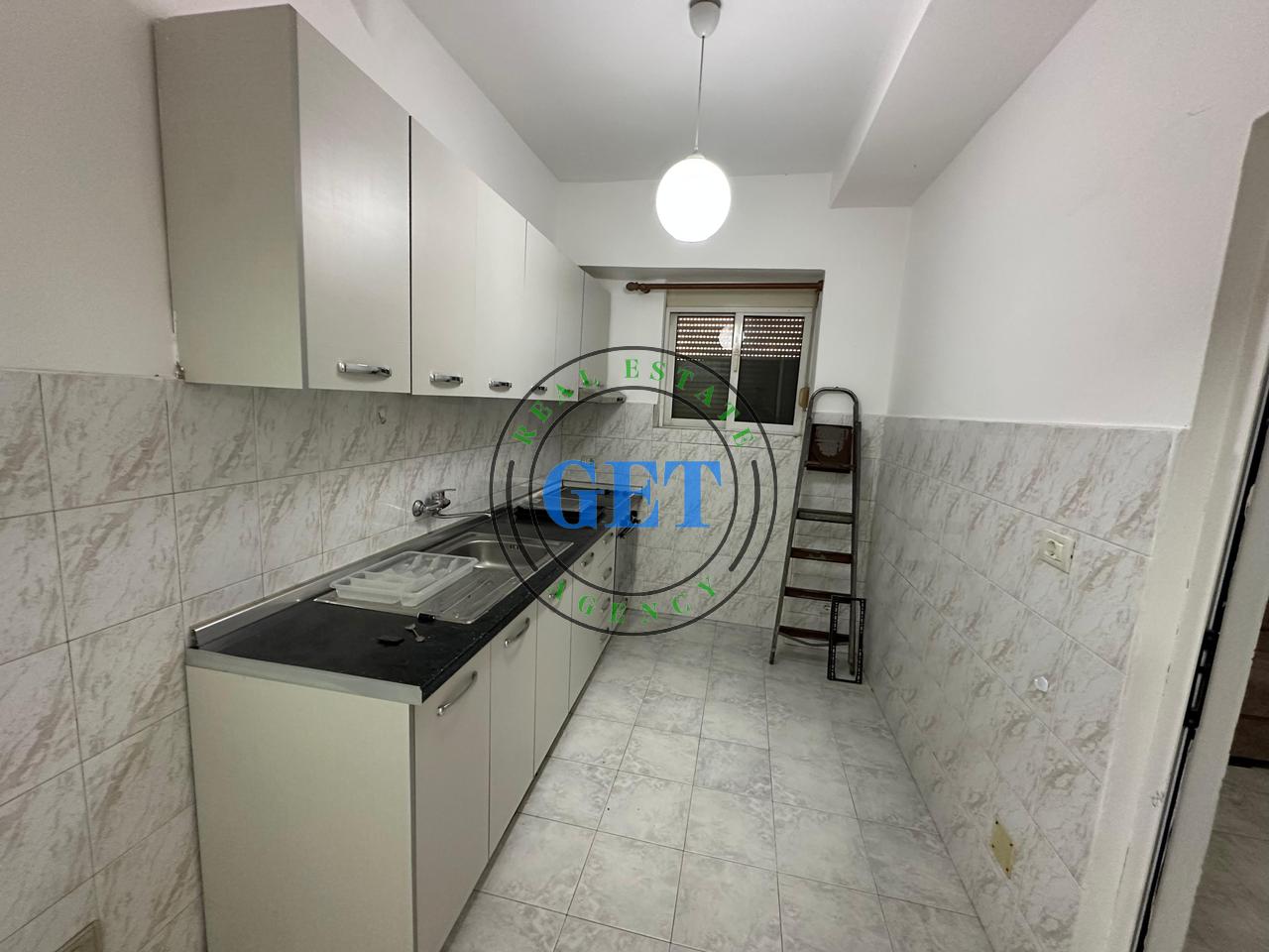 Qira, Apartament 1+1, Prane UKD, Durres.