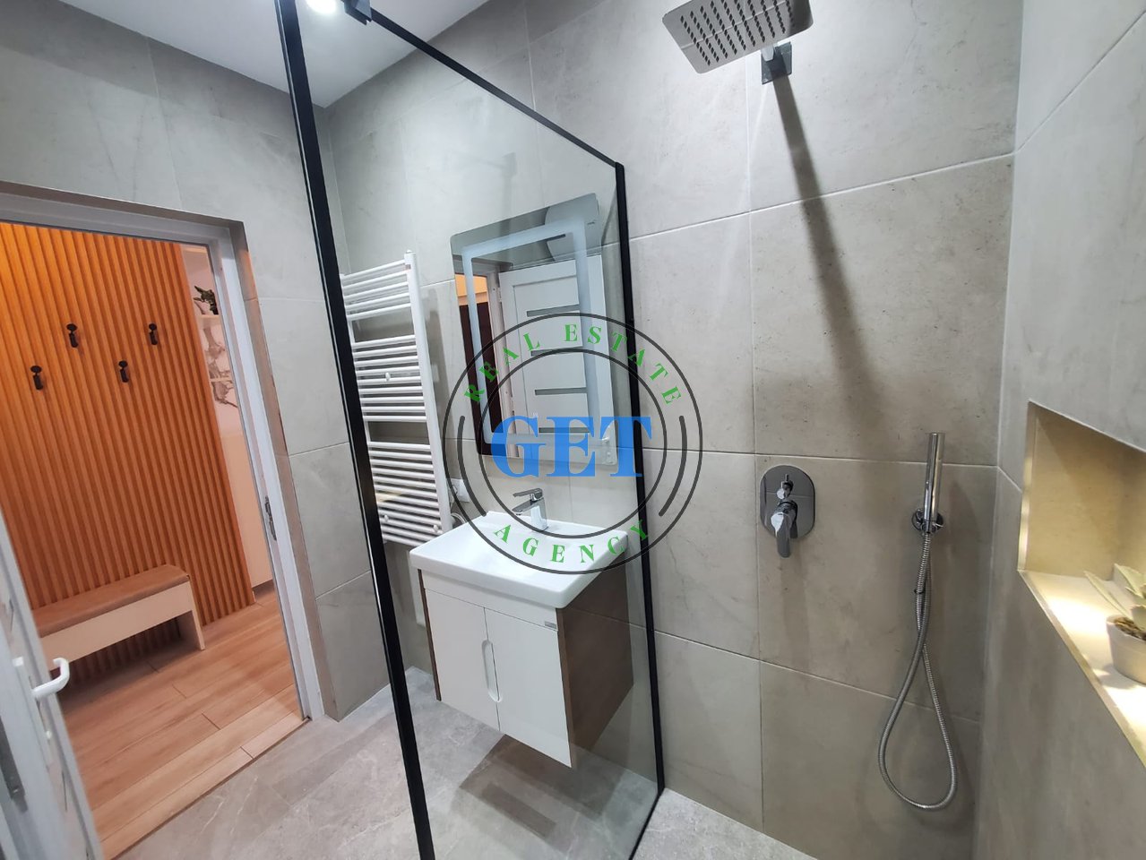 Shitet, Apartament 1+1,Rrota Kuqe Plazh  , Durres!!!!!