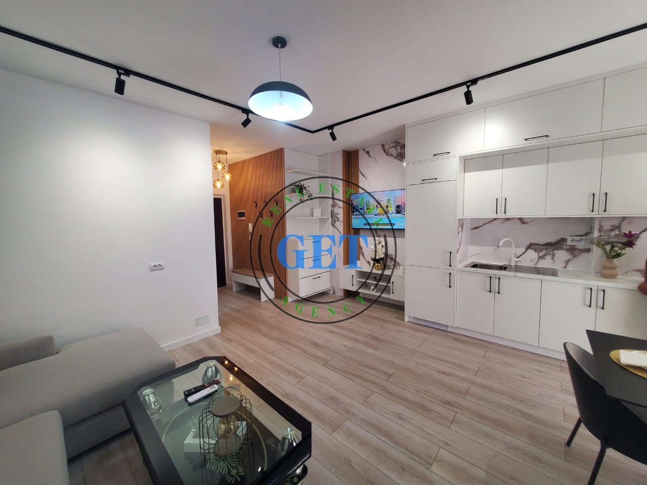 Shitet, Apartament 1+1,Rrota Kuqe Plazh  , Durres!!!!!