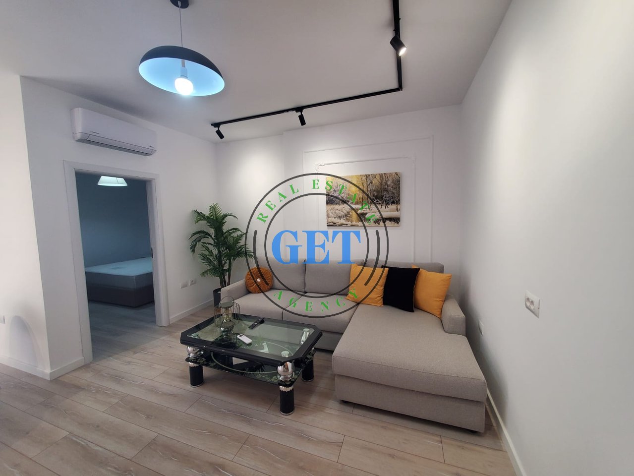 Shitet, Apartament 1+1,Rrota Kuqe Plazh  , Durres!!!!!