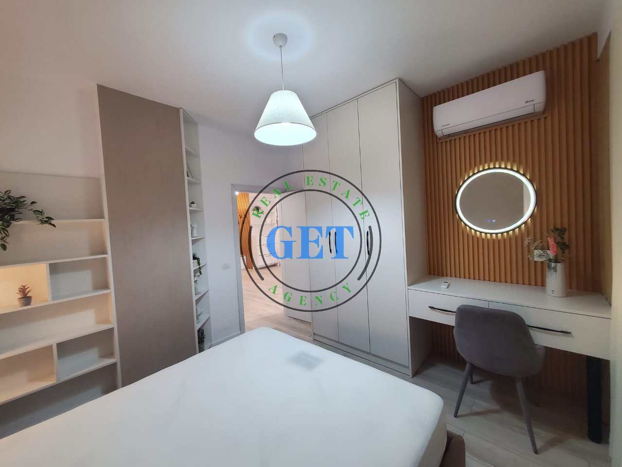 Shitet, Apartament 1+1,Rrota Kuqe Plazh  , Durres!!!!!