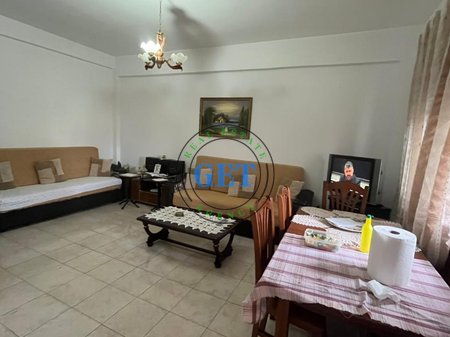 Jepet me Qira Apartament 2+1,Tek Stadiumi, Durrës