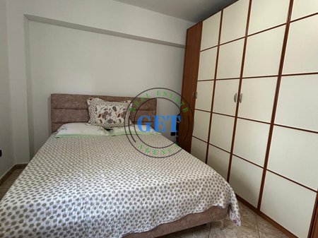 Jepet me qira Apartament 2+1, pranë Spitalit, Durrës