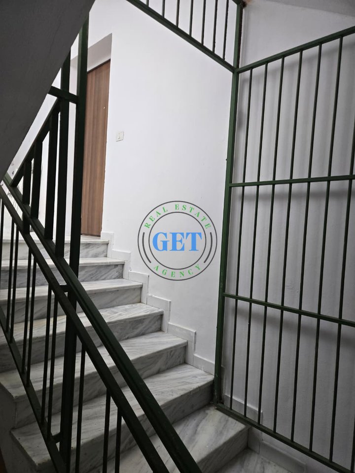 Shitet Garsoniere, Plazh Hekurudha, Durrës