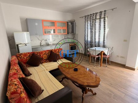 Jepet me qira kati i parë i një shtëpie private, Kënet, Durrës