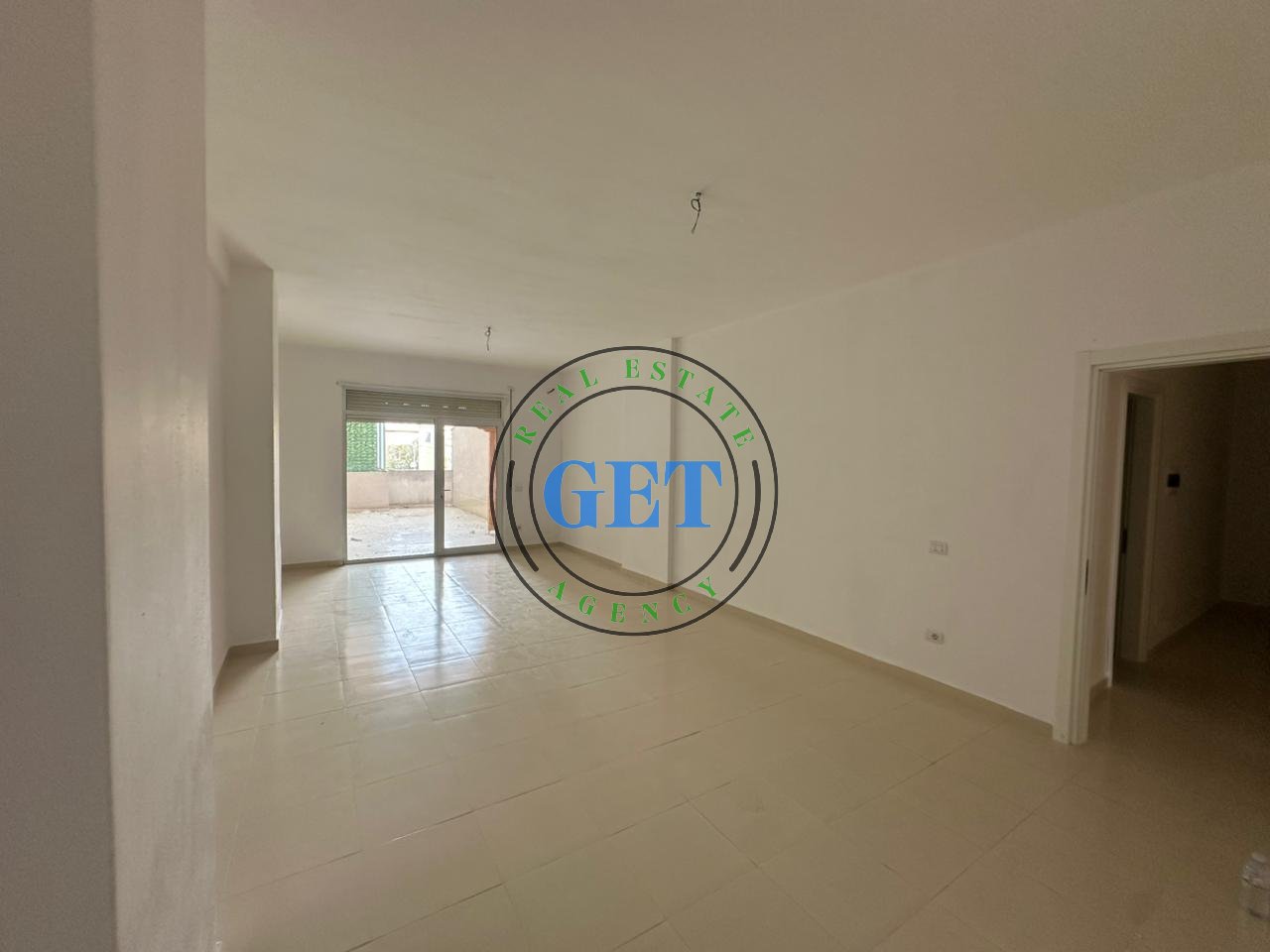 OKAZION, Appartamento 2+1+2 in Vendita, Ex URT, Durrës