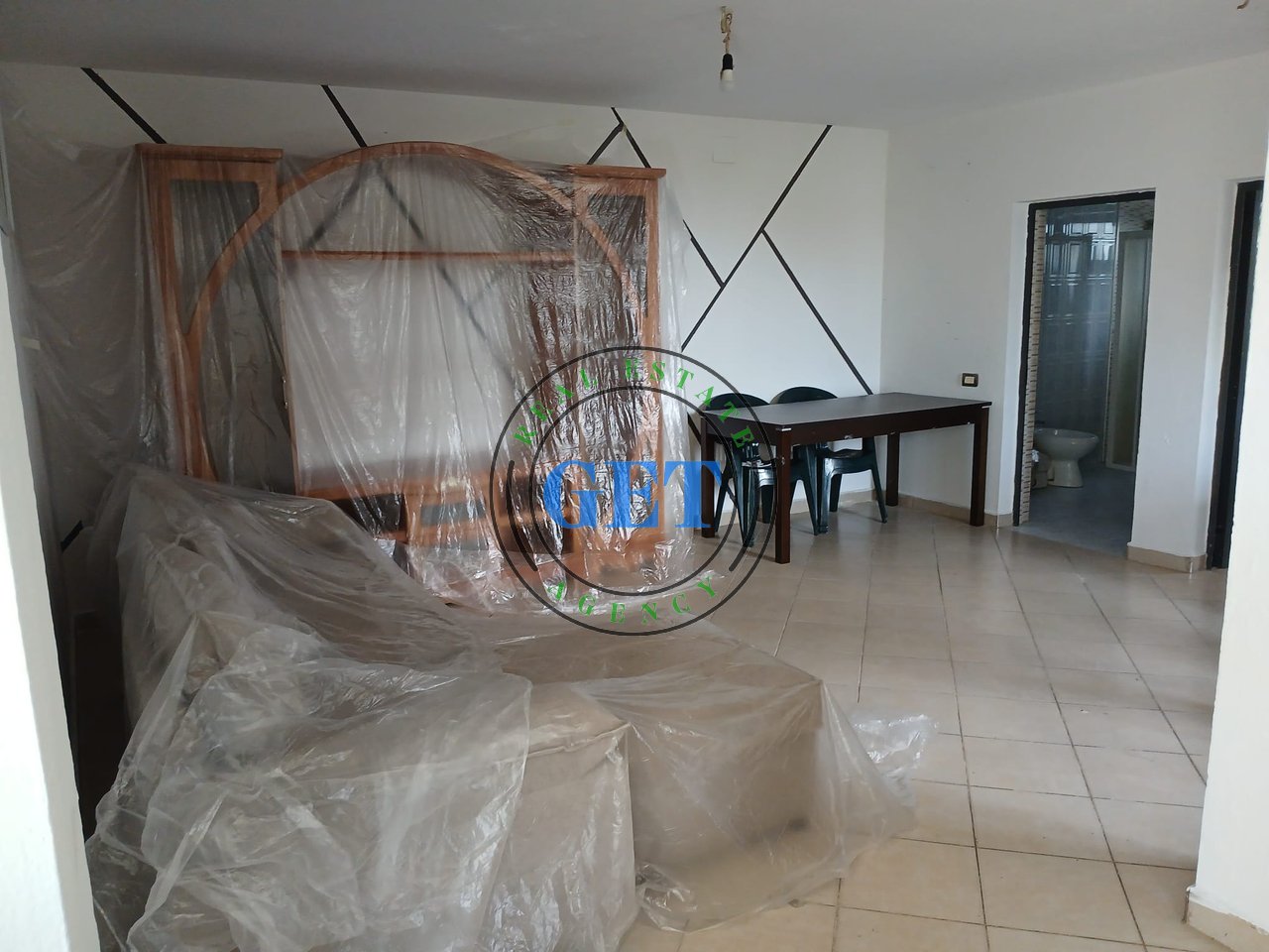 Shitet vile private, 3-kateshe, Arapaj,Durrës.